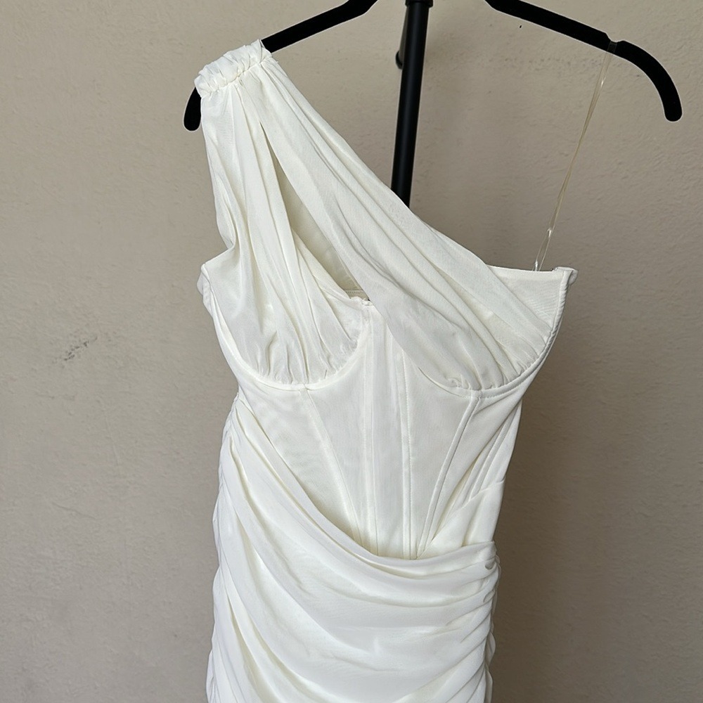 HOUSE OF CB 'Valentina' Ivory white Asymmetric Cutout Midi Dress NWOT Size S - Picture 13 of 13